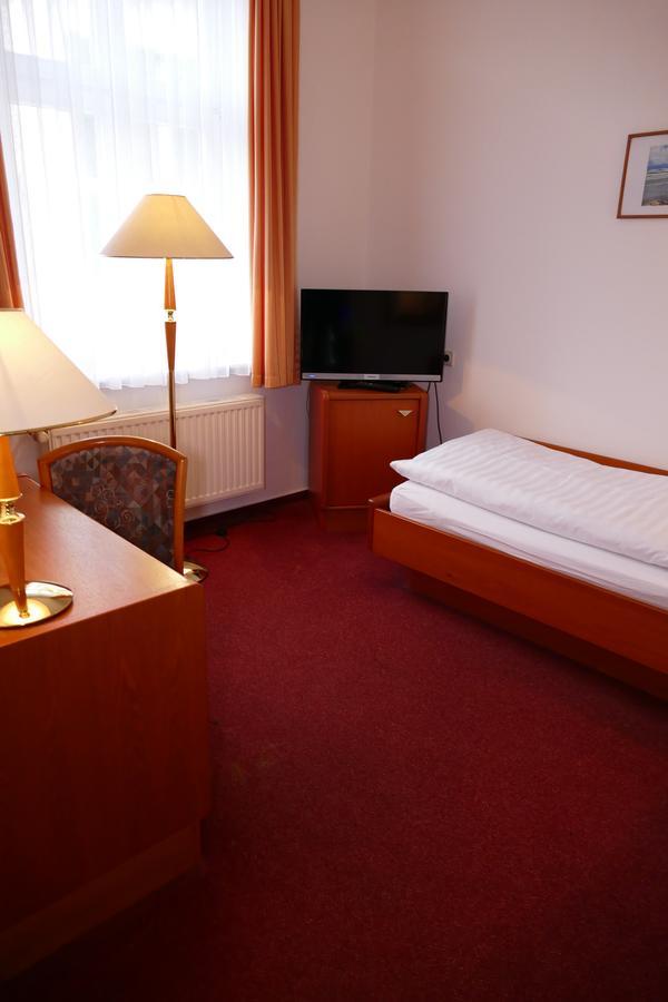 Hotel Am Dom Greifswald Extérieur photo