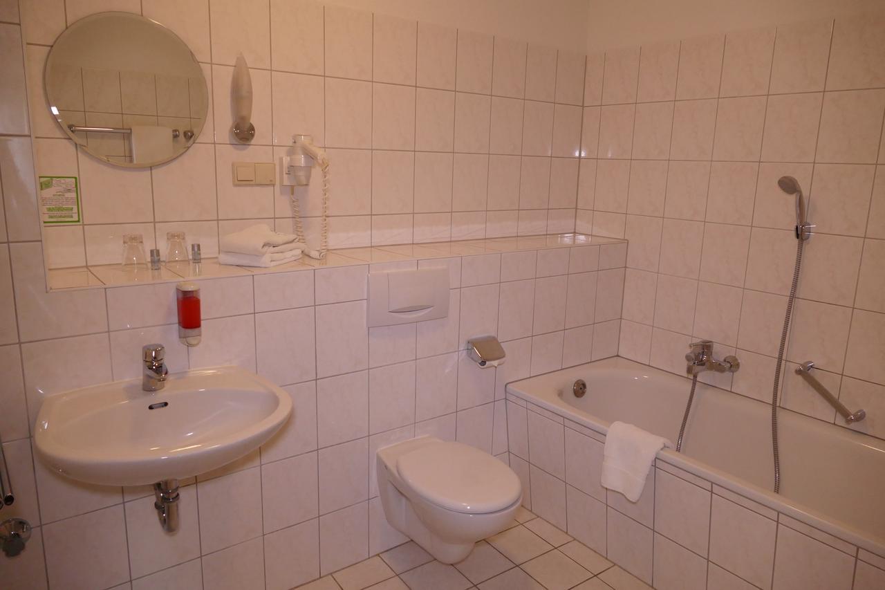 Hotel Am Dom Greifswald Extérieur photo