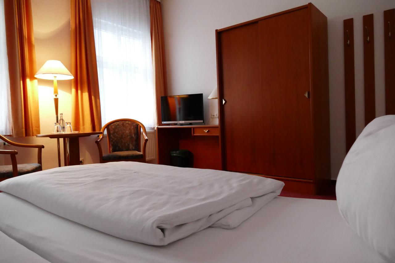Hotel Am Dom Greifswald Extérieur photo
